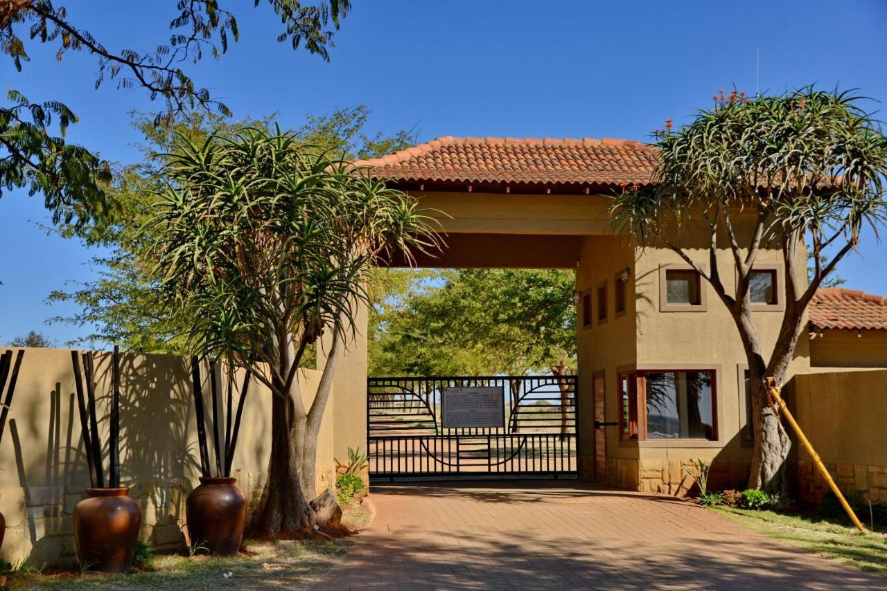 Kameeldrift Waterfront Estate & Resort Brits Exterior foto